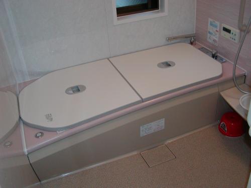 在来浴室　→　システムバスルーム改修工事