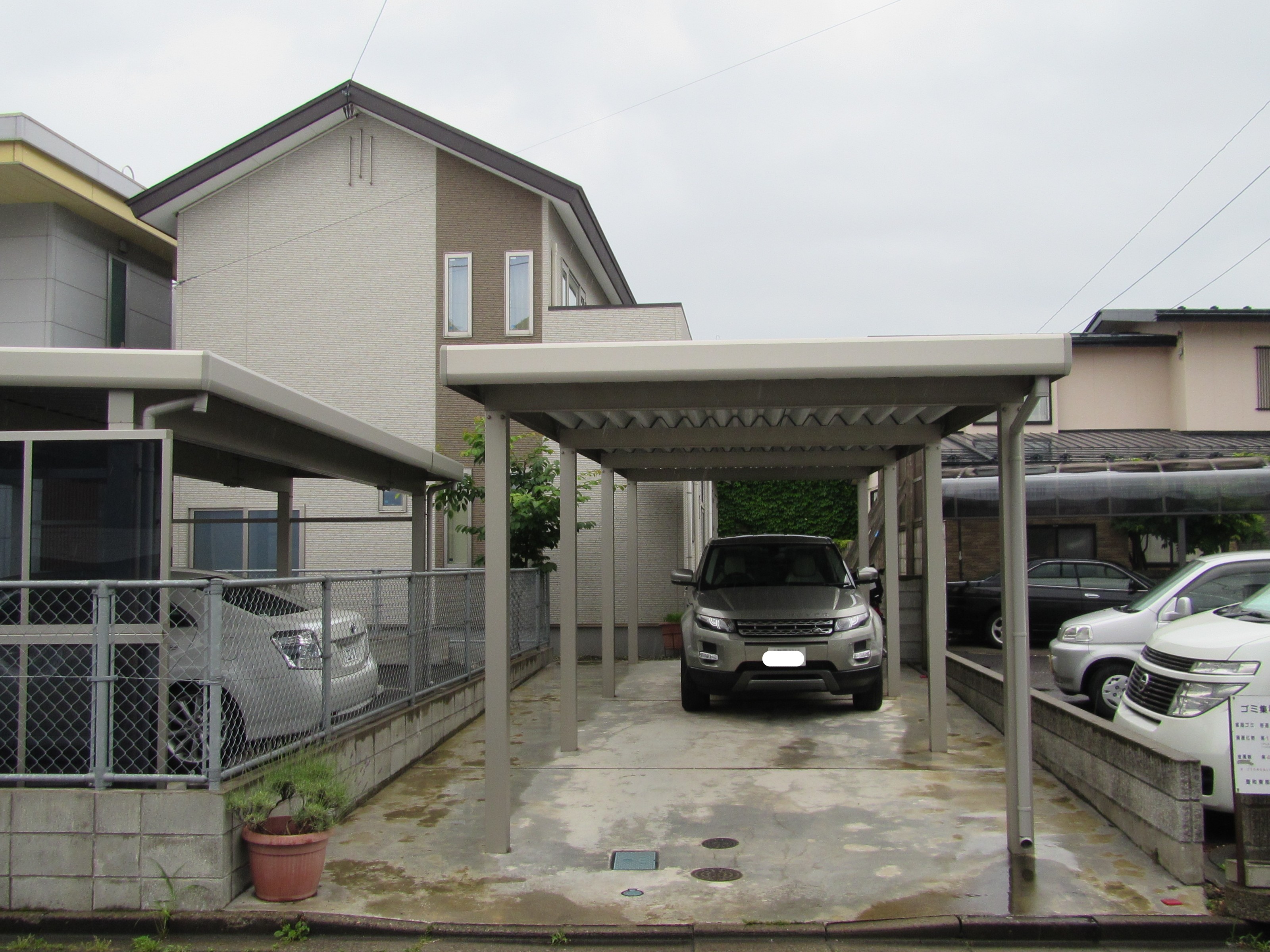 耐雪100cm　折板屋根カーポート(縦2台)＋駐車場コンクリート